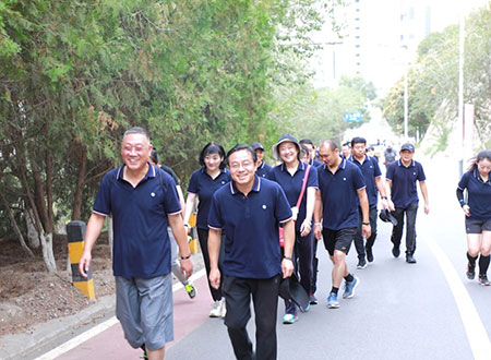 陶冶情操，激發(fā)活力——集團(tuán)舉辦主題黨日暨健步走活動